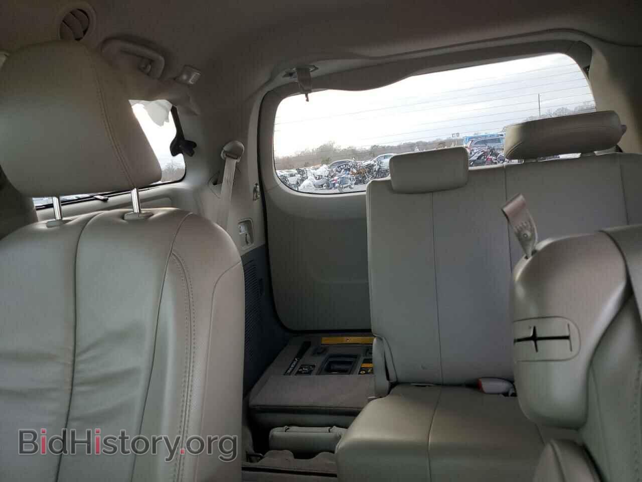 2011 TOYOTA All Models - VIN: 5TDYK3DC7BS158032 - Фото 10