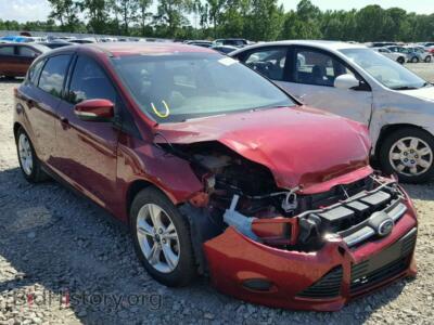 2014 Ford FOCUS Focus SE, темно-бордовый — VIN 1FADP3K28EL203596, Copart