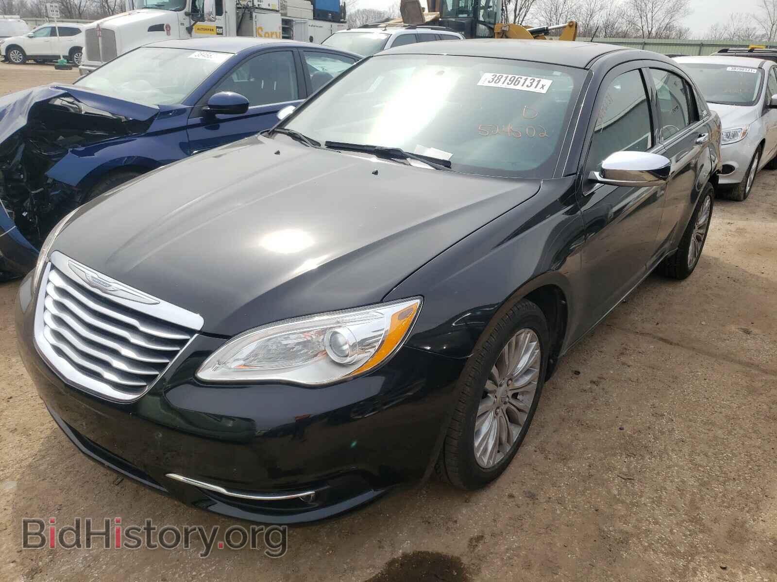 2013 CHRYSLER 200 - VIN: 1C3CCBCG4DN524502 - Фото 2