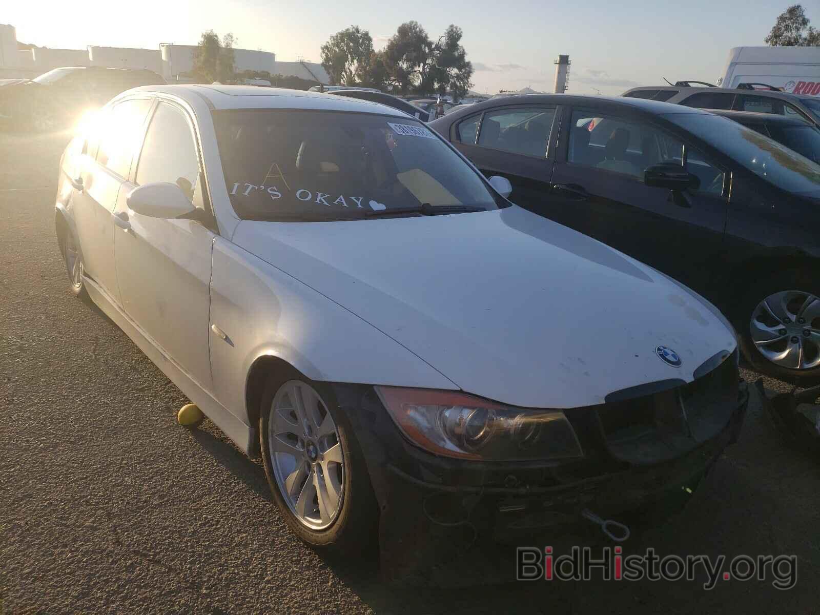 Photo WBAVC73558A236479 - BMW 3 SERIES 2008