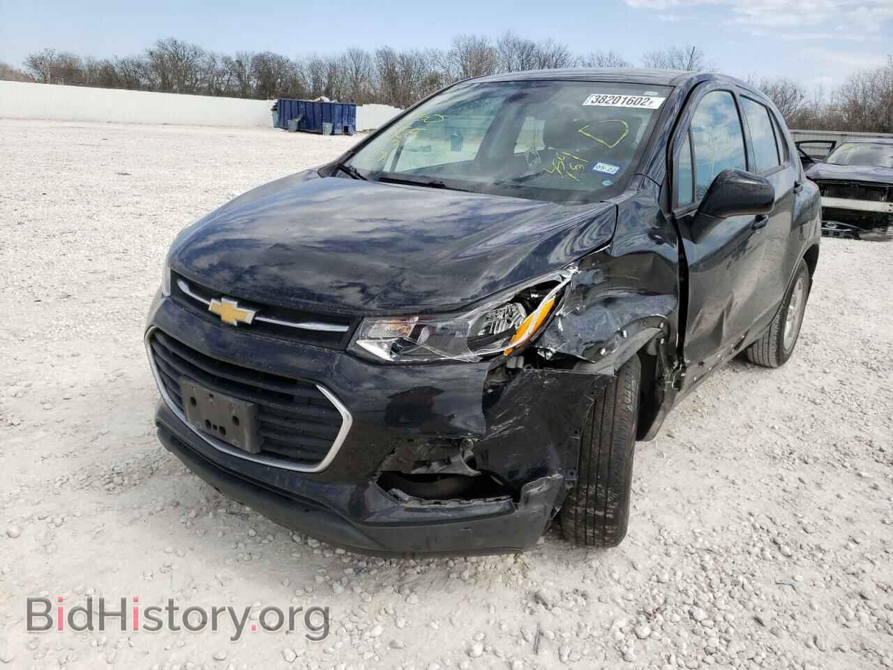 2019 CHEVROLET TRAX - VIN: 3GNCJKSB3KL359151 - Фото 2