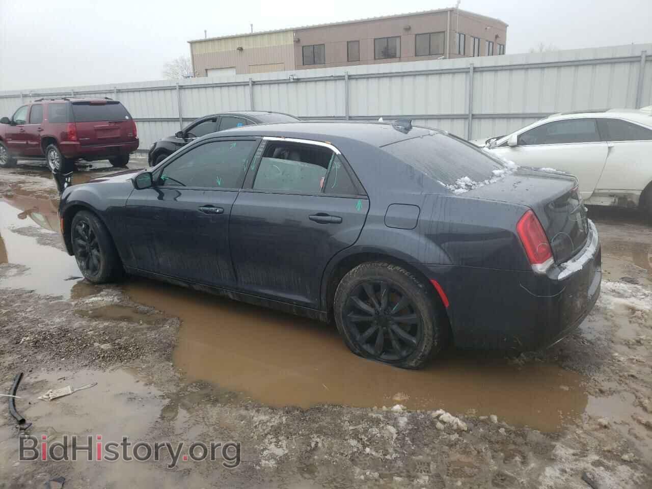 2016 CHRYSLER 300 - VIN: 2C3CCARG7GH270086 - Фото 2