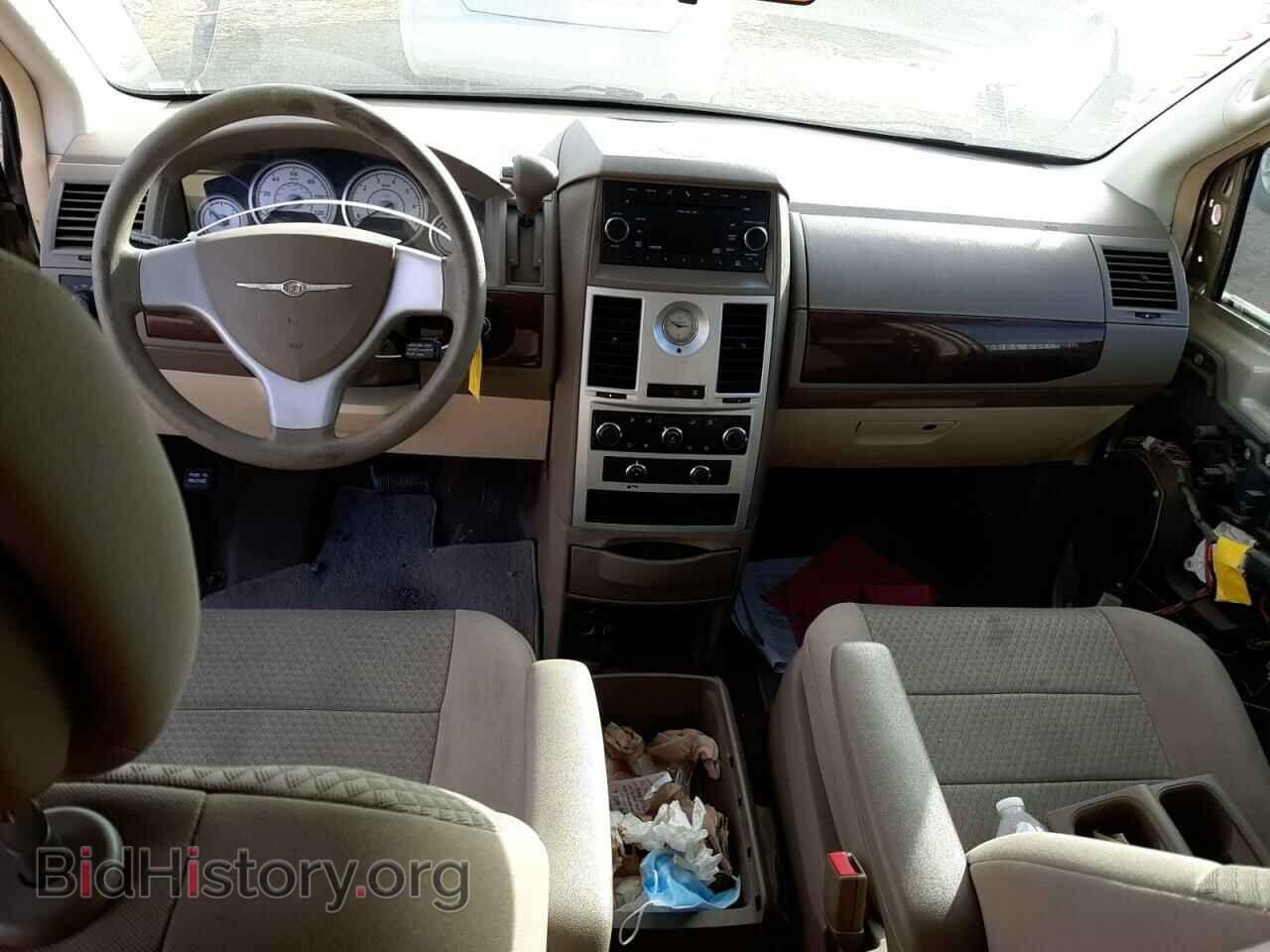 2010 CHRYSLER MINIVAN - VIN: 2A4RR2D12AR344667 - Photo 8