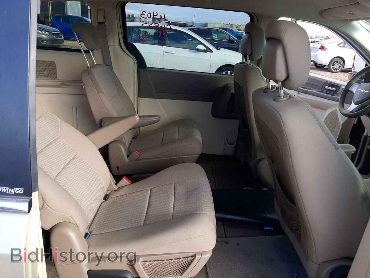 2010 CHRYSLER MINIVAN - VIN: 2A4RR2D12AR344667 - Photo 10