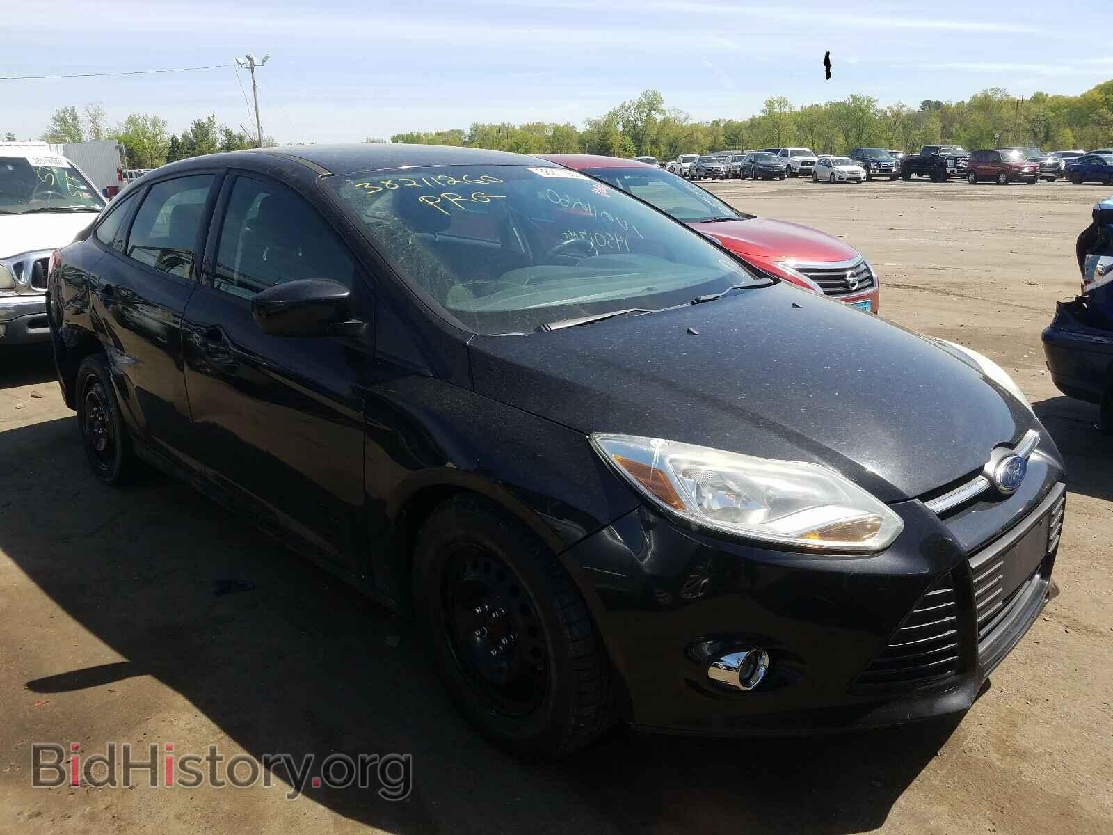 Photo 1FAHP3F28CL147247 - FORD FOCUS 2012