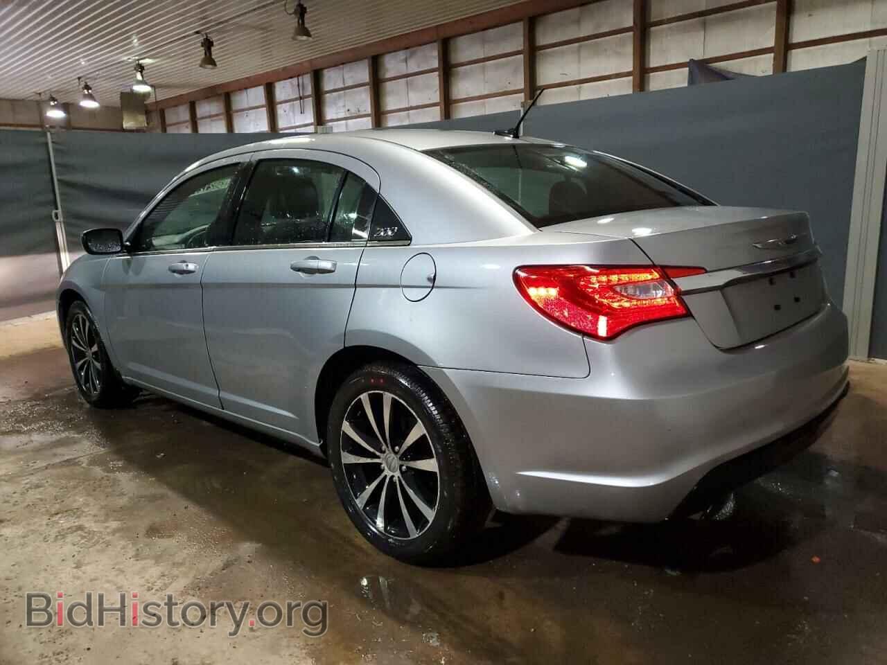 2013 CHRYSLER 200 - VIN: 1C3CCBBG8DN706852 - Фото 2