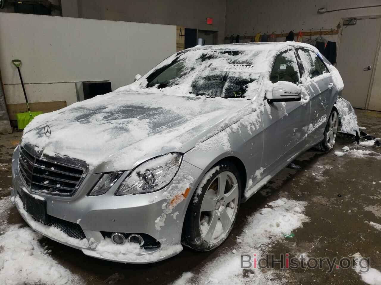 Photo WDDHF8HB0AA111770 - MERCEDES-BENZ E-CLASS 2010