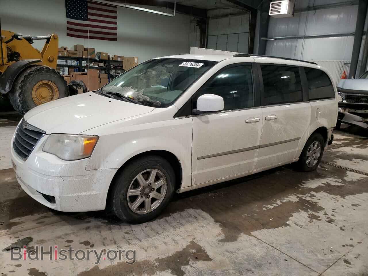 Photo 2A4RR5D13AR356926 - CHRYSLER MINIVAN 2010