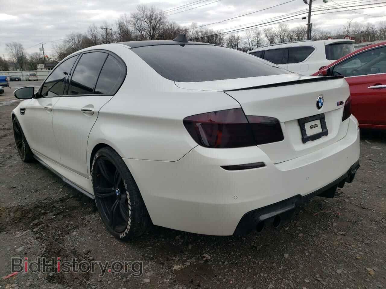 2013 BMW M5 - VIN: WBSFV9C53DC773839 - Фото 2