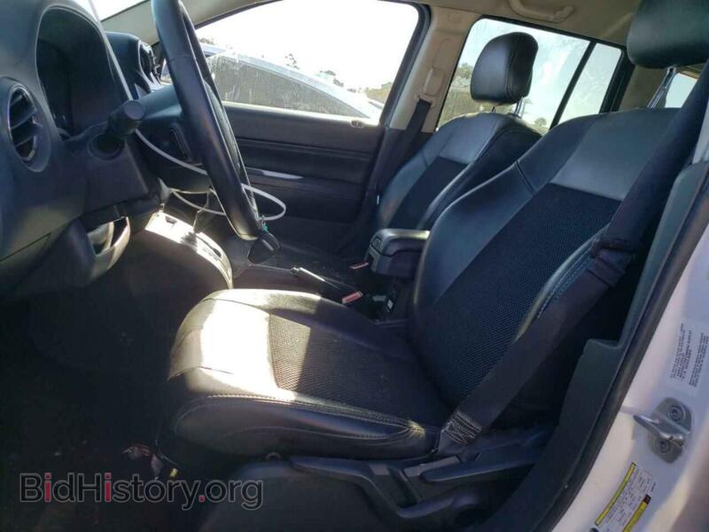 2014 Jeep COMPASS (VIN 1C4NJCEA5ED581937) — фото 7 из 13