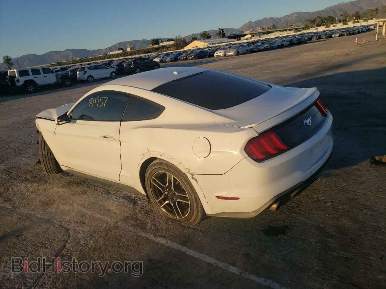 2018 FORD MUSTANG - VIN: 1FA6P8TH4J5133800 - Фото 2