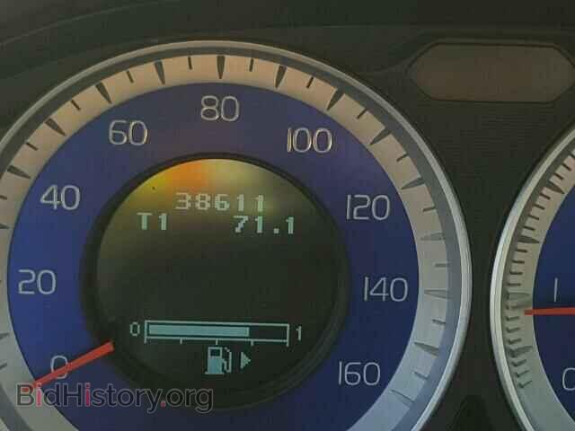 2011 VOLVO XC60 - VIN: YV4940DL2B2206621 - Фото 8