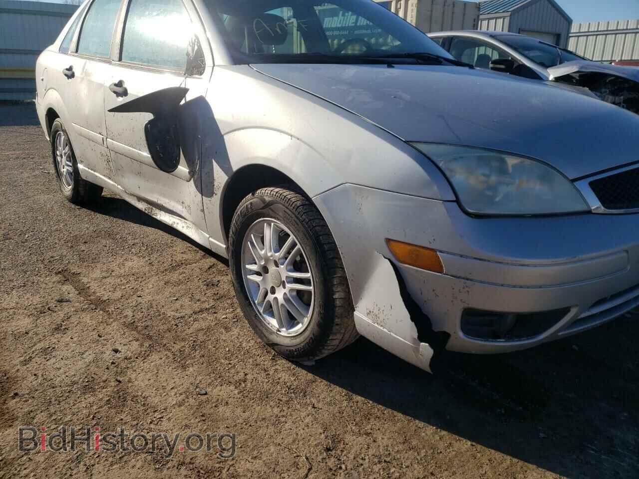 2007 FORD FOCUS - VIN: 1FAFP34N67W221130 - Фото 9