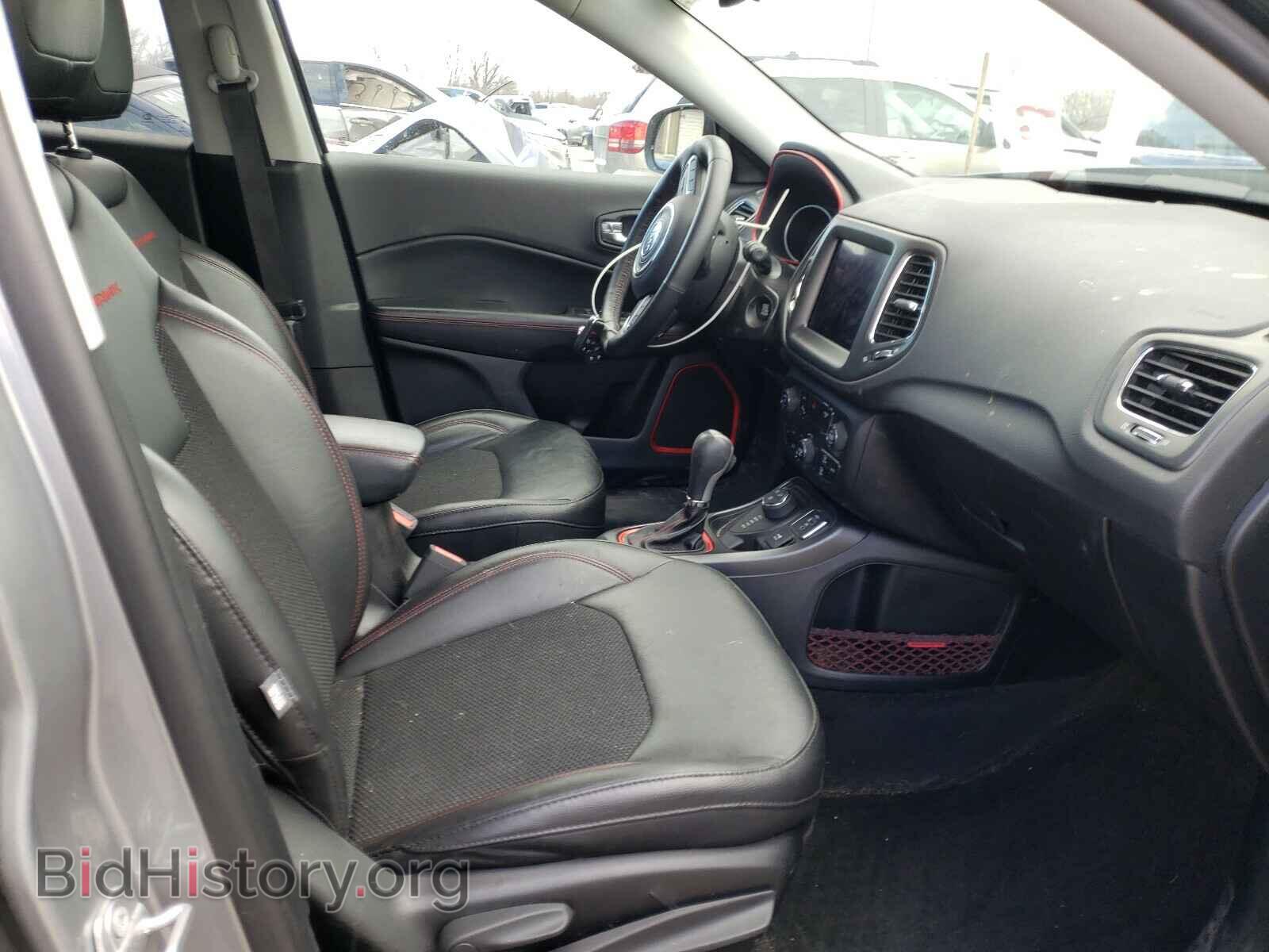 2019 JEEP COMPASS - VIN: 3C4NJDDB9KT620390 - Фото 5