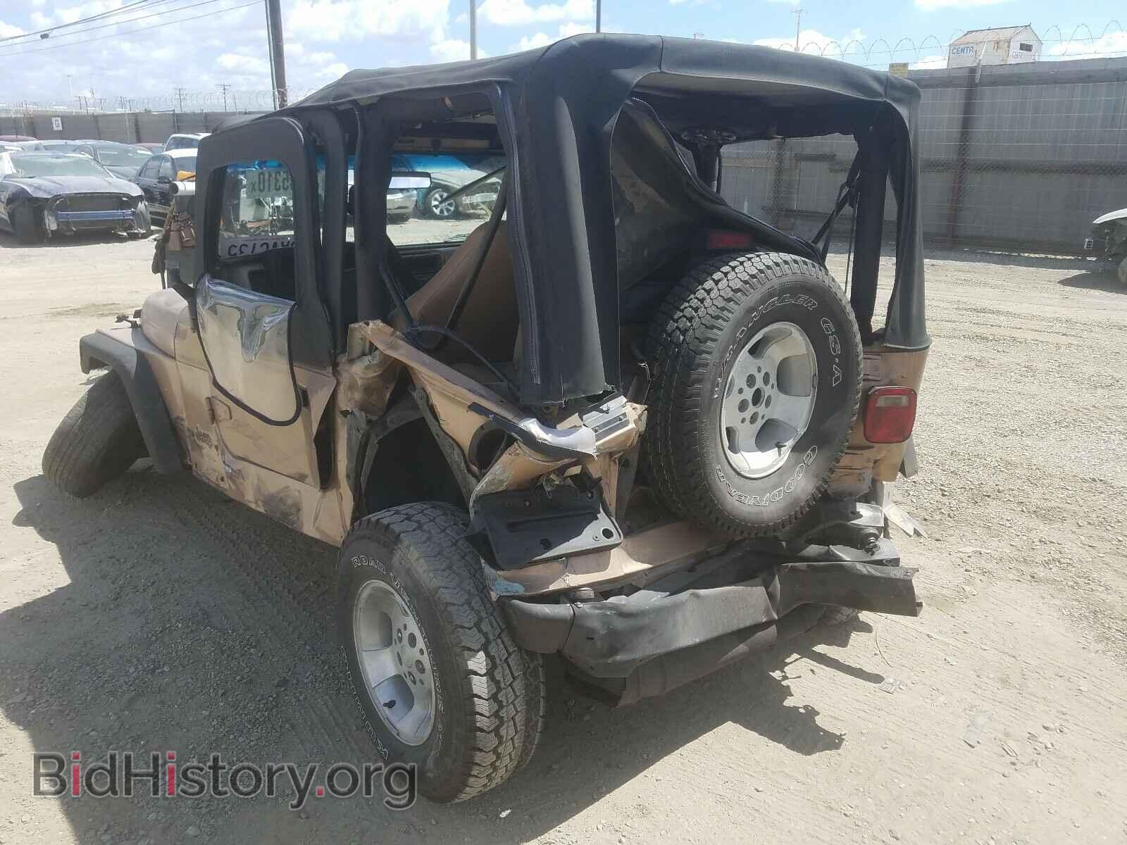 2000 JEEP WRANGLER - VIN: 1J4FA29PXYP740025 - Фото 3