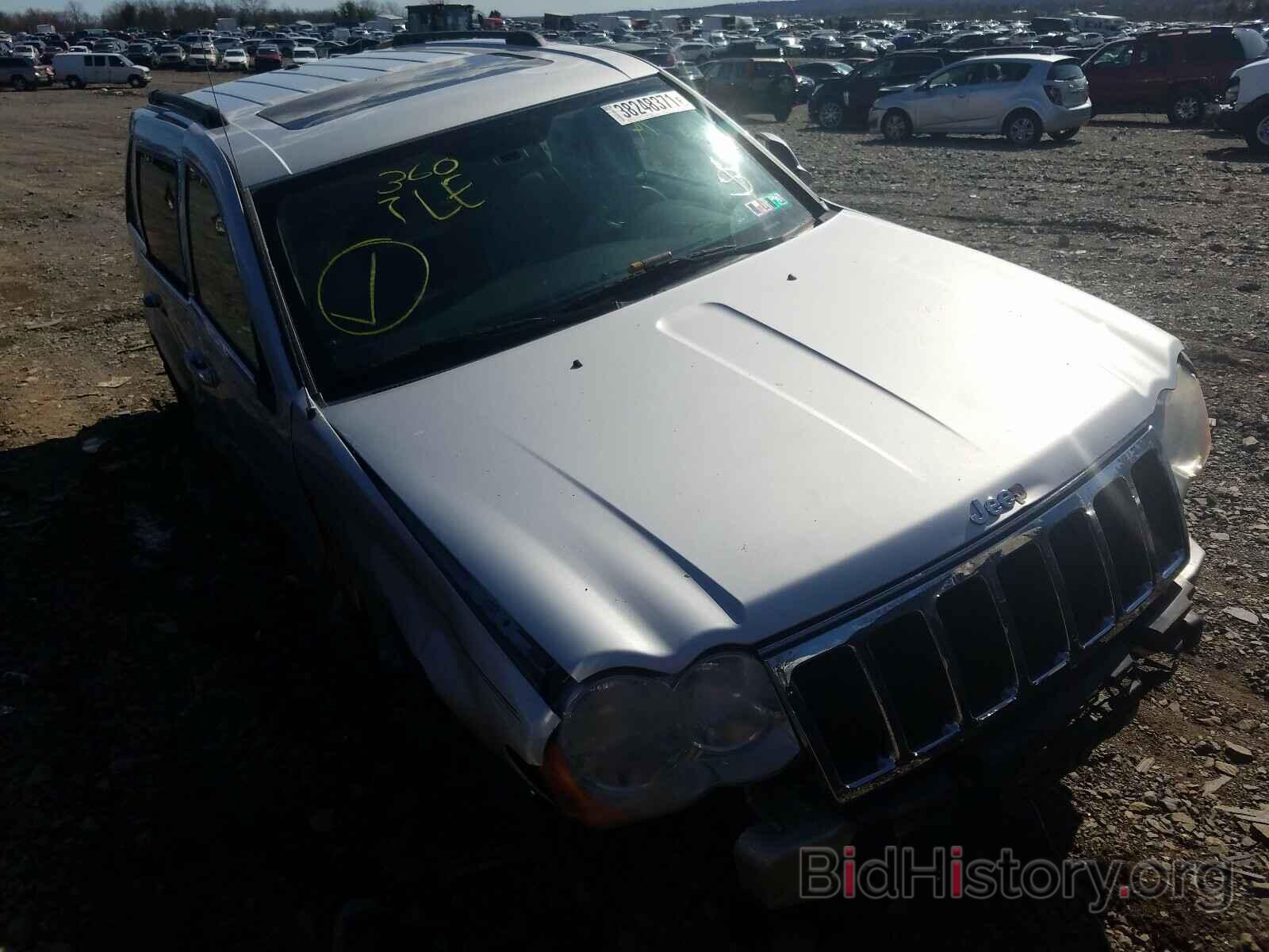 Photo 1J8HR58218C208712 - JEEP CHEROKEE 2008