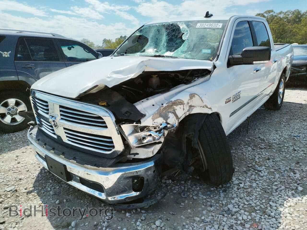 2017 RAM 1500 - VIN: 3C6RR6LT3HG602170 - Фото 2
