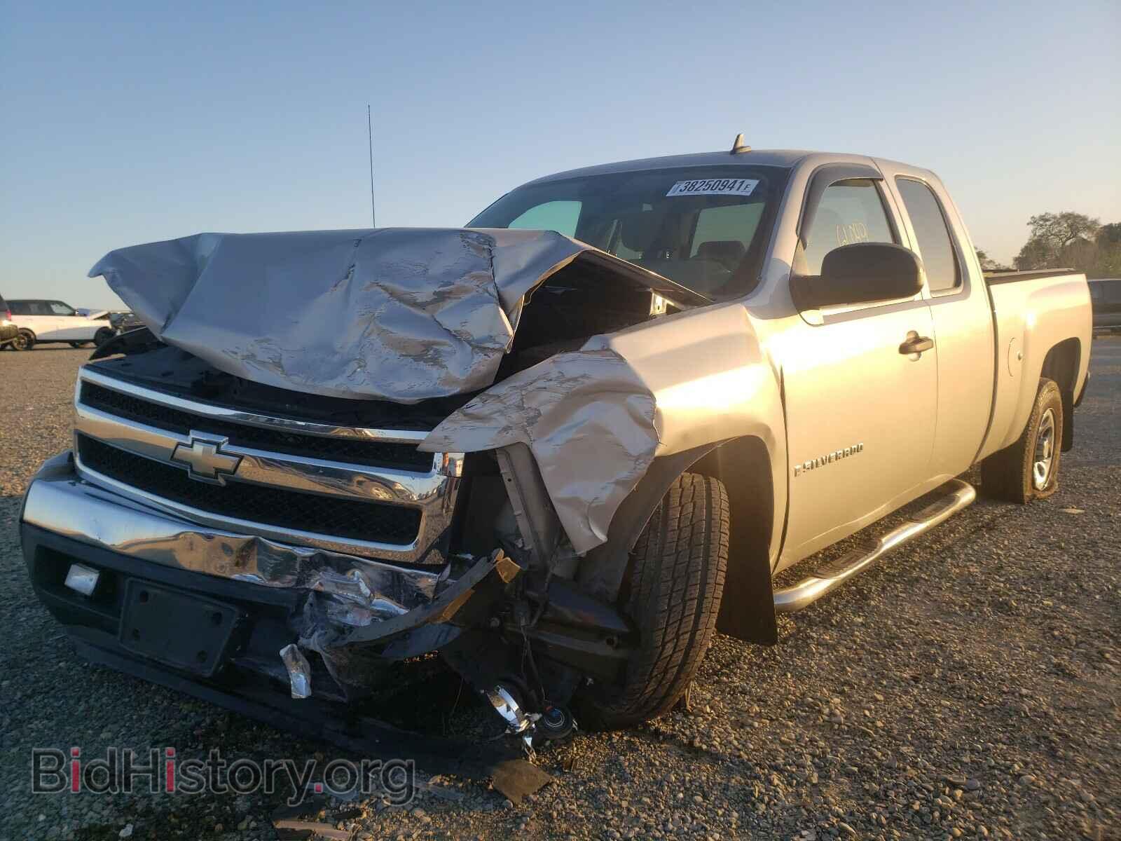2007 CHEVROLET SILVERADO - VIN: 2GCEC19J571607301 - Фото 2