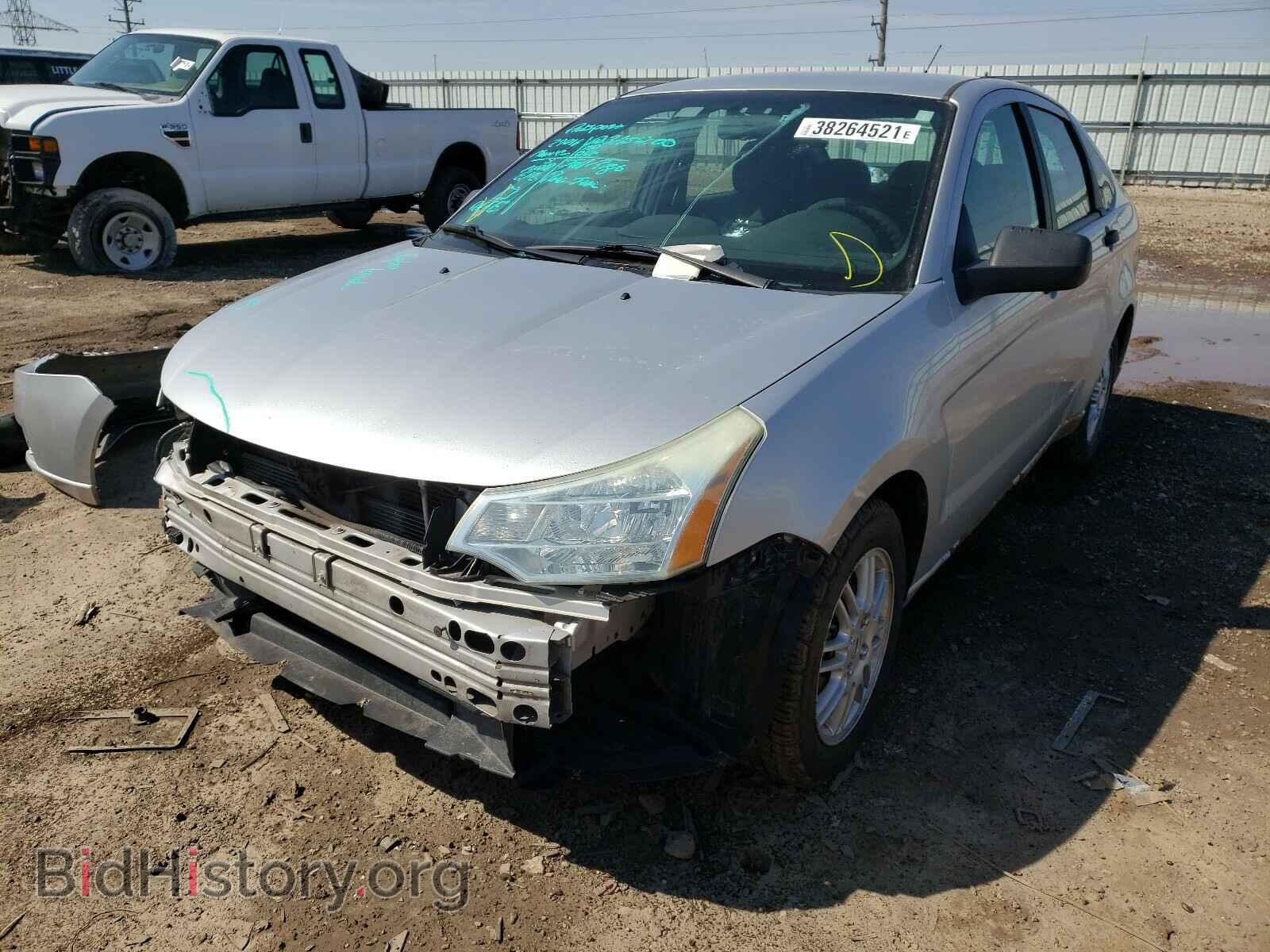 2010 FORD FOCUS - VIN: 1FAHP3FN9AW141012 - Photo 2