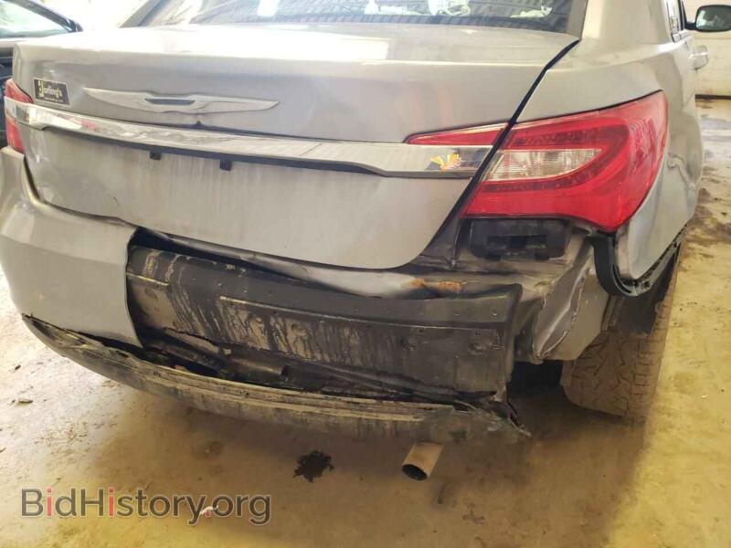 2013 Chrysler 200 (VIN 1C3CCBAB0DN671584) — photo 9 of 10