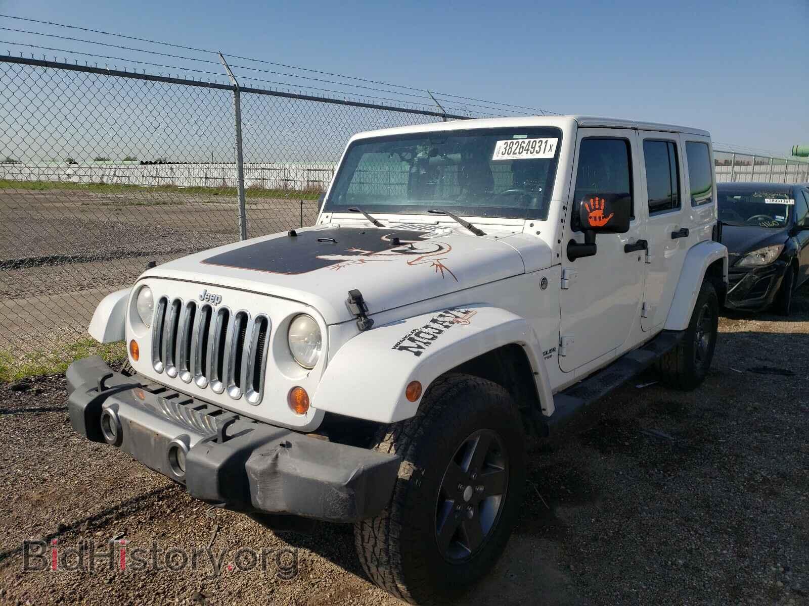 2011 JEEP WRANGLER - VIN: 1J4HA3H19BL617536 - Фото 2