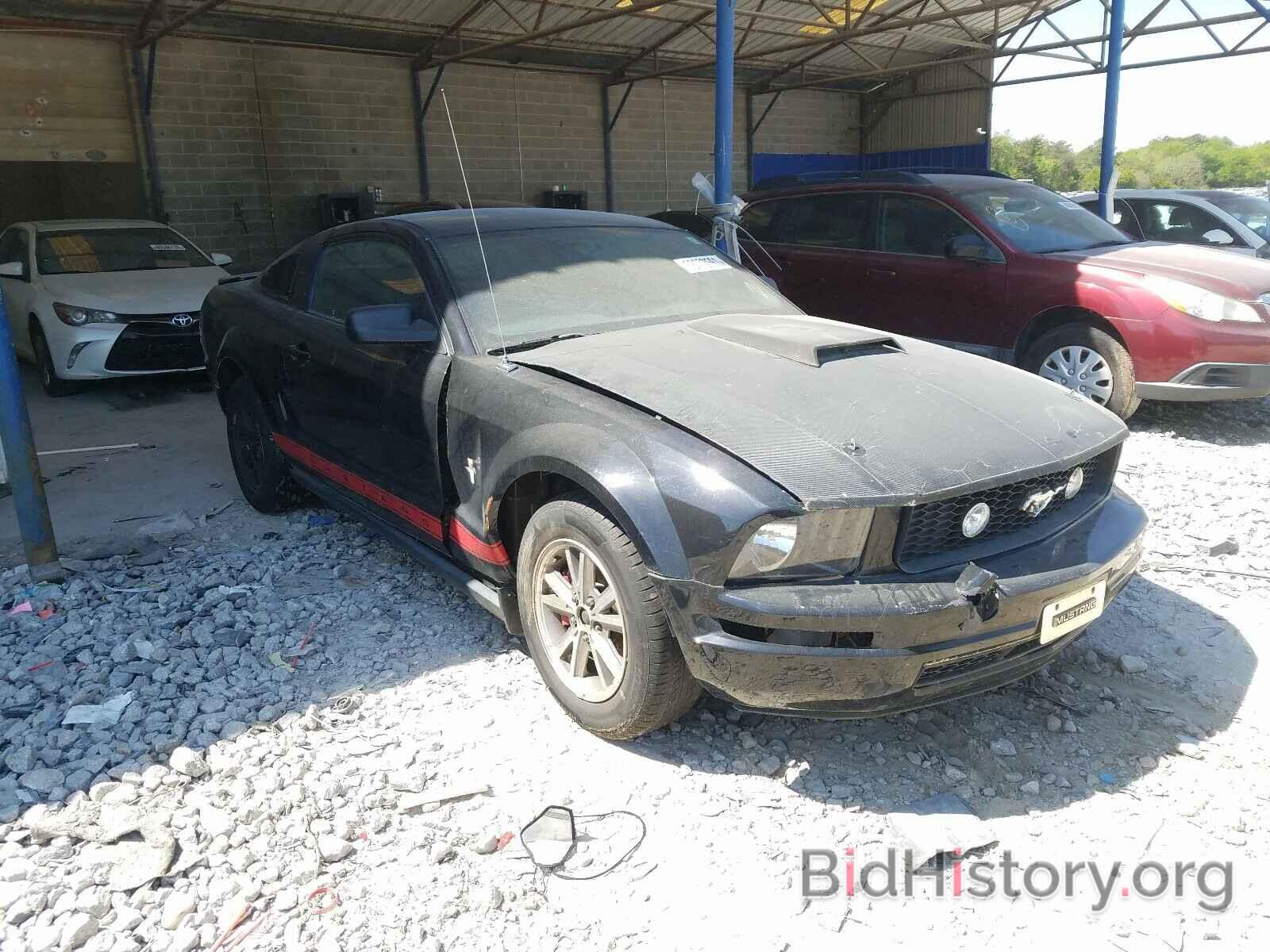 Photo 1ZVFT80N875196744 - FORD MUSTANG 2007