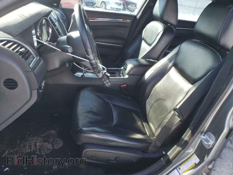 2012 Chrysler 300 (VIN 2C3CCAKT7CH179918) — photo 7 of 13