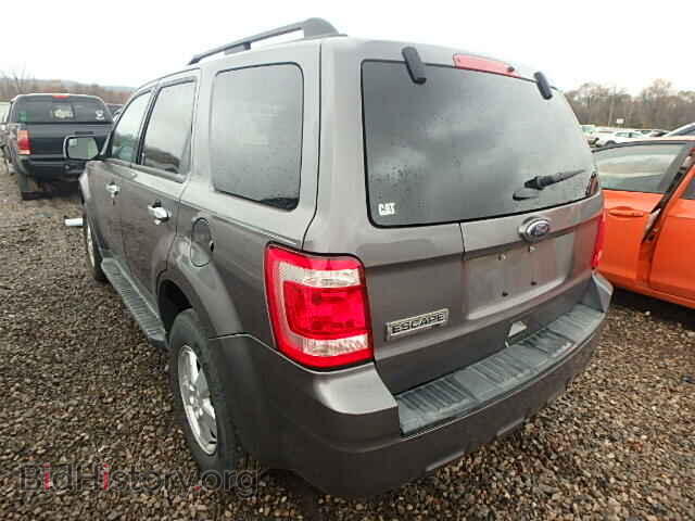 2011 FORD ESCAPE - VIN: 1FMCU0D71BKC08884 - Фото 3