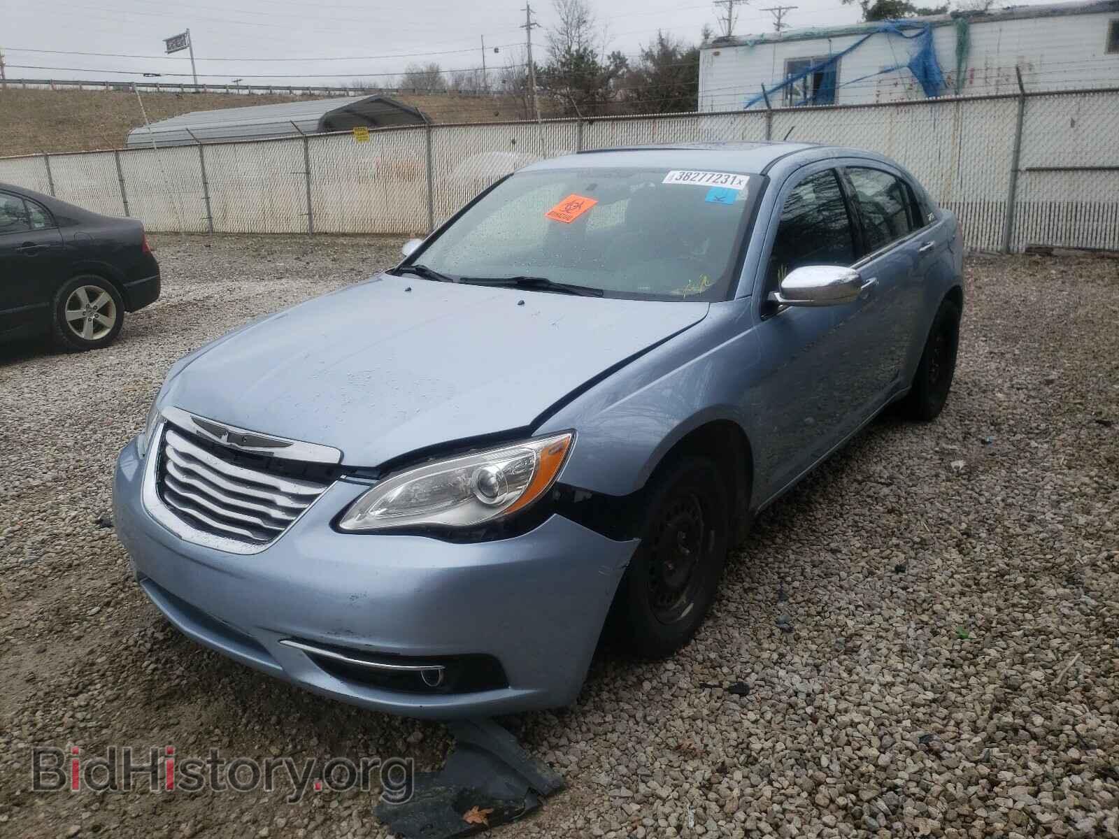 2013 CHRYSLER 200 - VIN: 1C3CCBCG5DN629467 - Фото 2