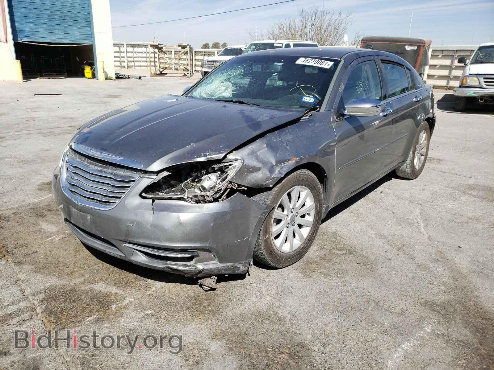 2013 CHRYSLER 200 - VIN: 1C3CCBCG4DN607671 - Photo 2
