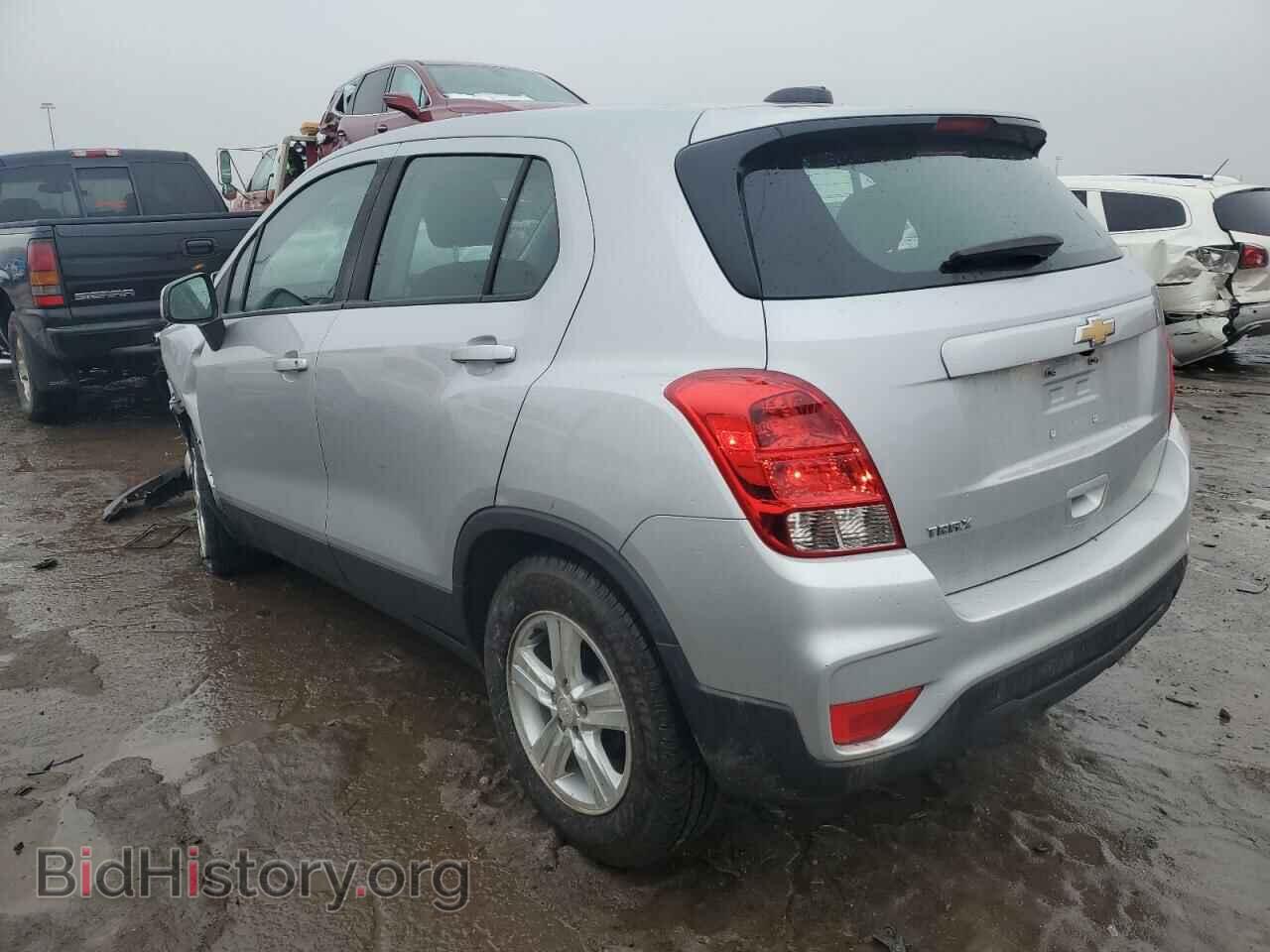 2020 CHEVROLET TRAX - VIN: 3GNCJKSB4LL196141 - Фото 2