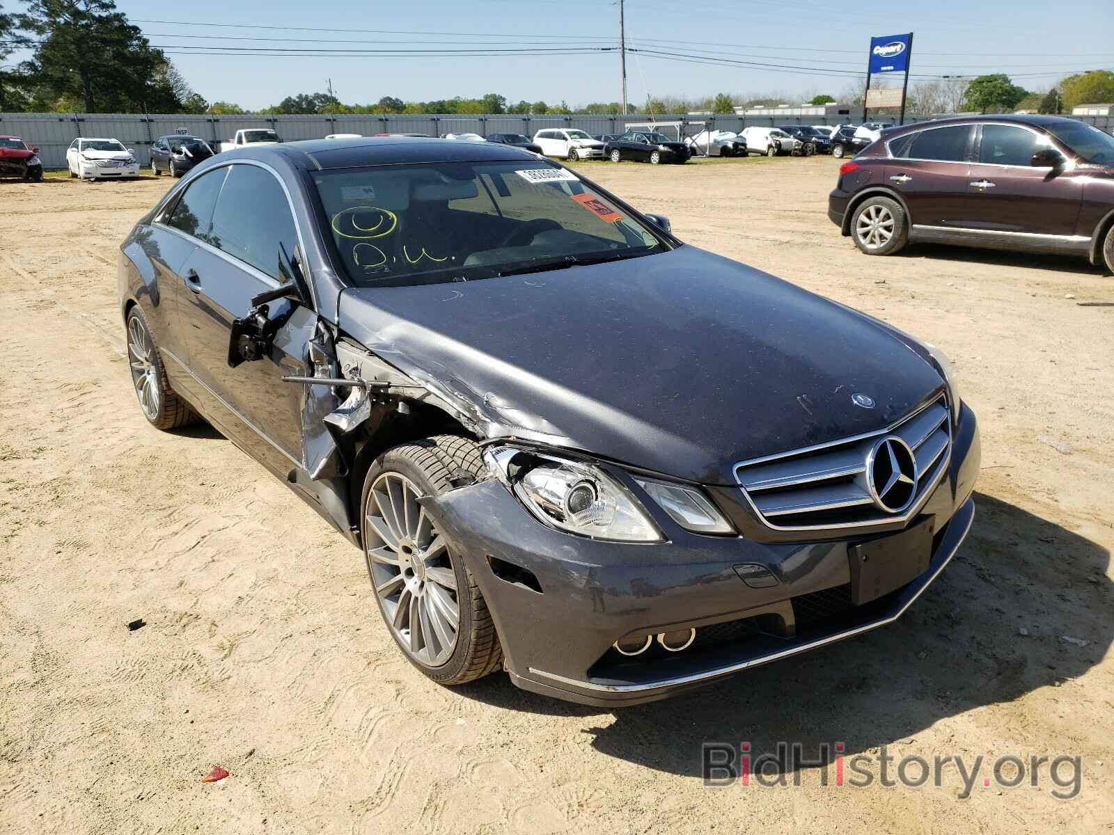 Photo WDDKJ5GB1BF094454 - MERCEDES-BENZ E CLASS 2011