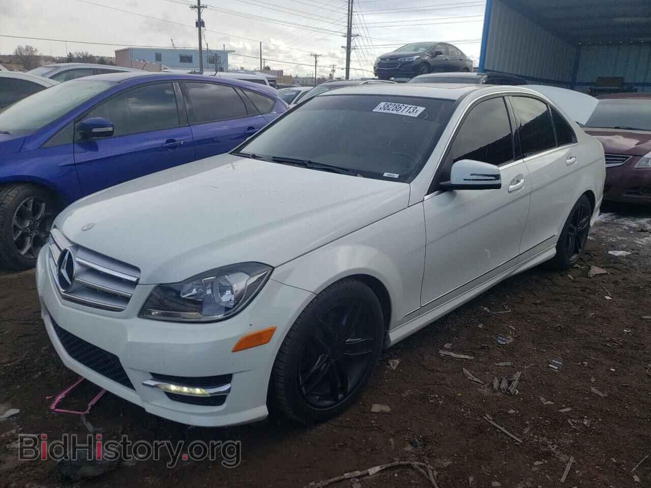 Фотография WDDGF8BB3CA651198 - MERCEDES-BENZ C-CLASS 2012