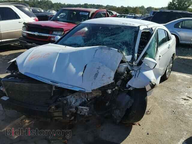 2014 CHRYSLER 200 - VIN: 1C3CCBAB4EN211085 - Photo 2