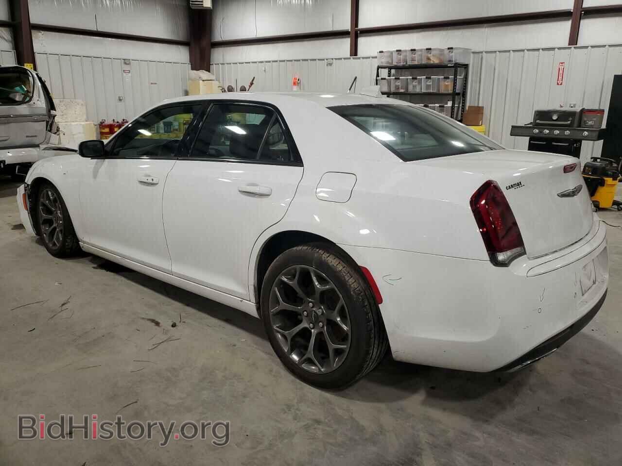 2017 CHRYSLER 300 - VIN: 2C3CCABG5HH553744 - Фото 2