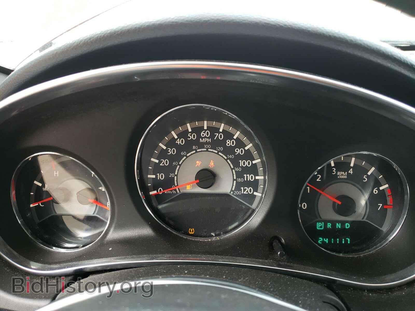 2013 CHRYSLER 200 - VIN: 1C3CCBAB5DN640461 - Фото 8