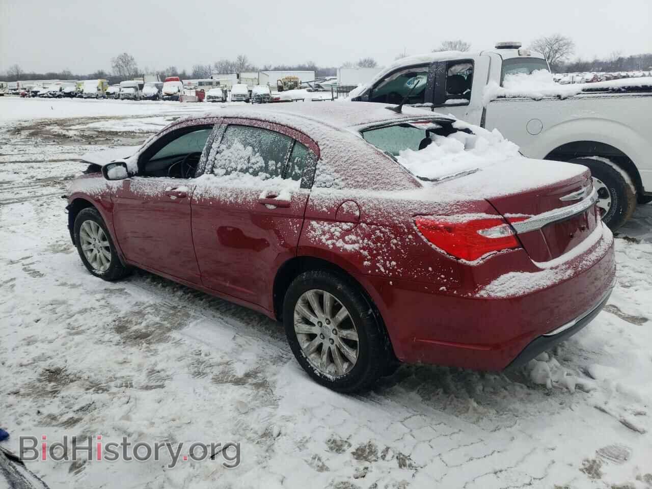 2013 CHRYSLER 200 - VIN: 1C3CCBBB1DN694323 - Фото 2