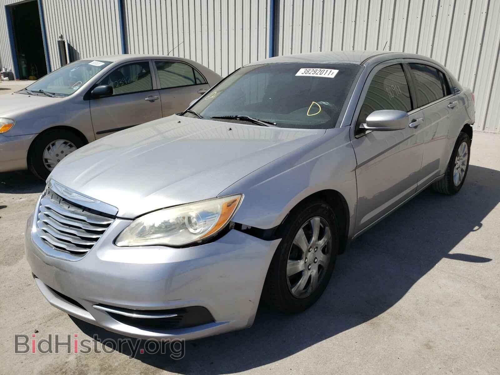 2014 CHRYSLER 200 - VIN: 1C3CCBAB8EN176020 - Фото 2