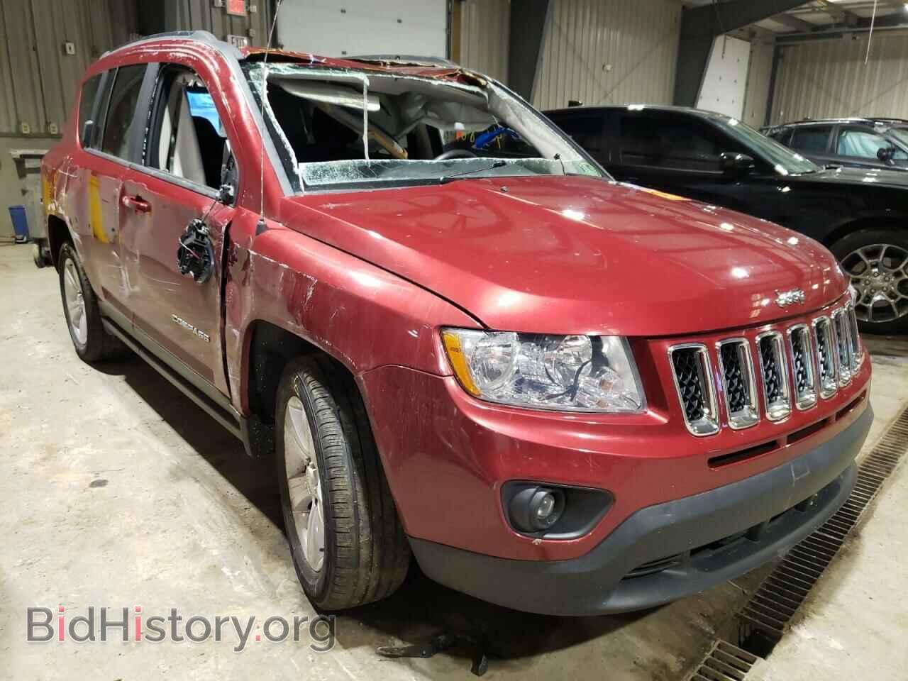 Photo 1J4NF1FB4BD135667 - JEEP COMPASS 2011