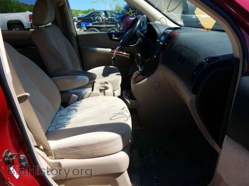 2007 Hyundai ENTOURAGE (VIN KNDMC233776013538) — фото 5 из 10