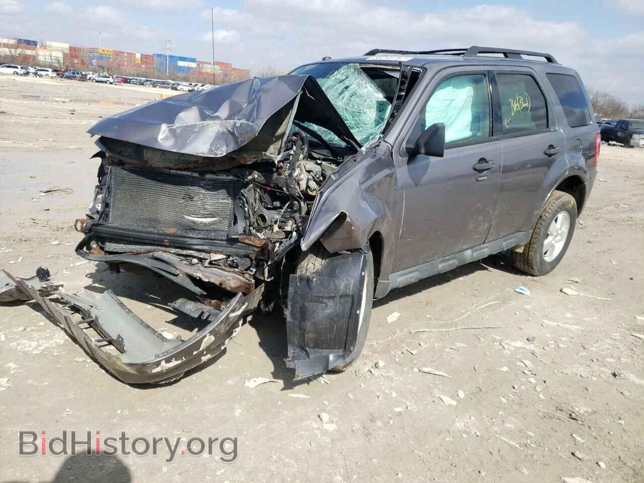 2011 FORD ESCAPE - VIN: 1FMCU0D73BKA42576 - Фото 2