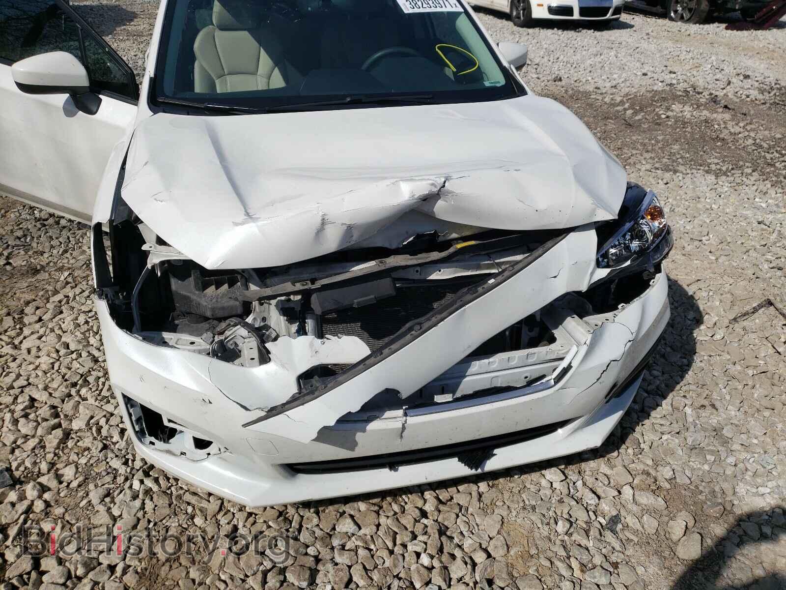 2017 SUBARU IMPREZA - VIN: 4S3GTAB6XH3751839 - Фото 9