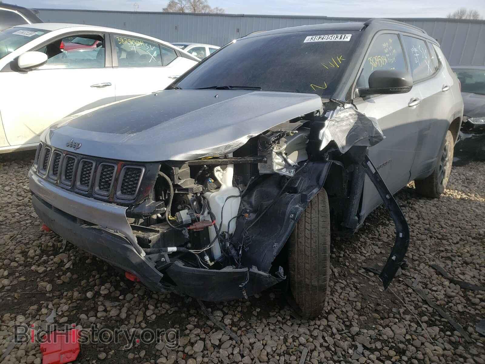 2019 JEEP COMPASS - VIN: 3C4NJDDB8KT733490 - Фото 2