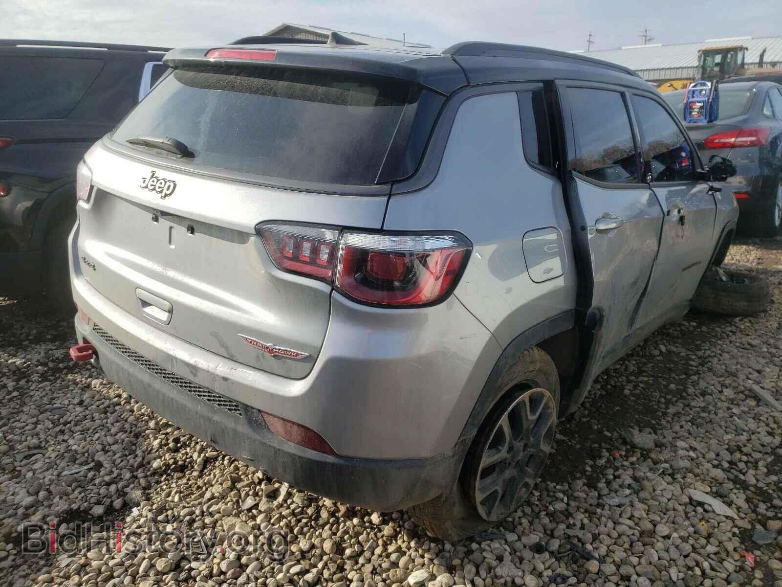 2019 JEEP COMPASS - VIN: 3C4NJDDB8KT733490 - Фото 4