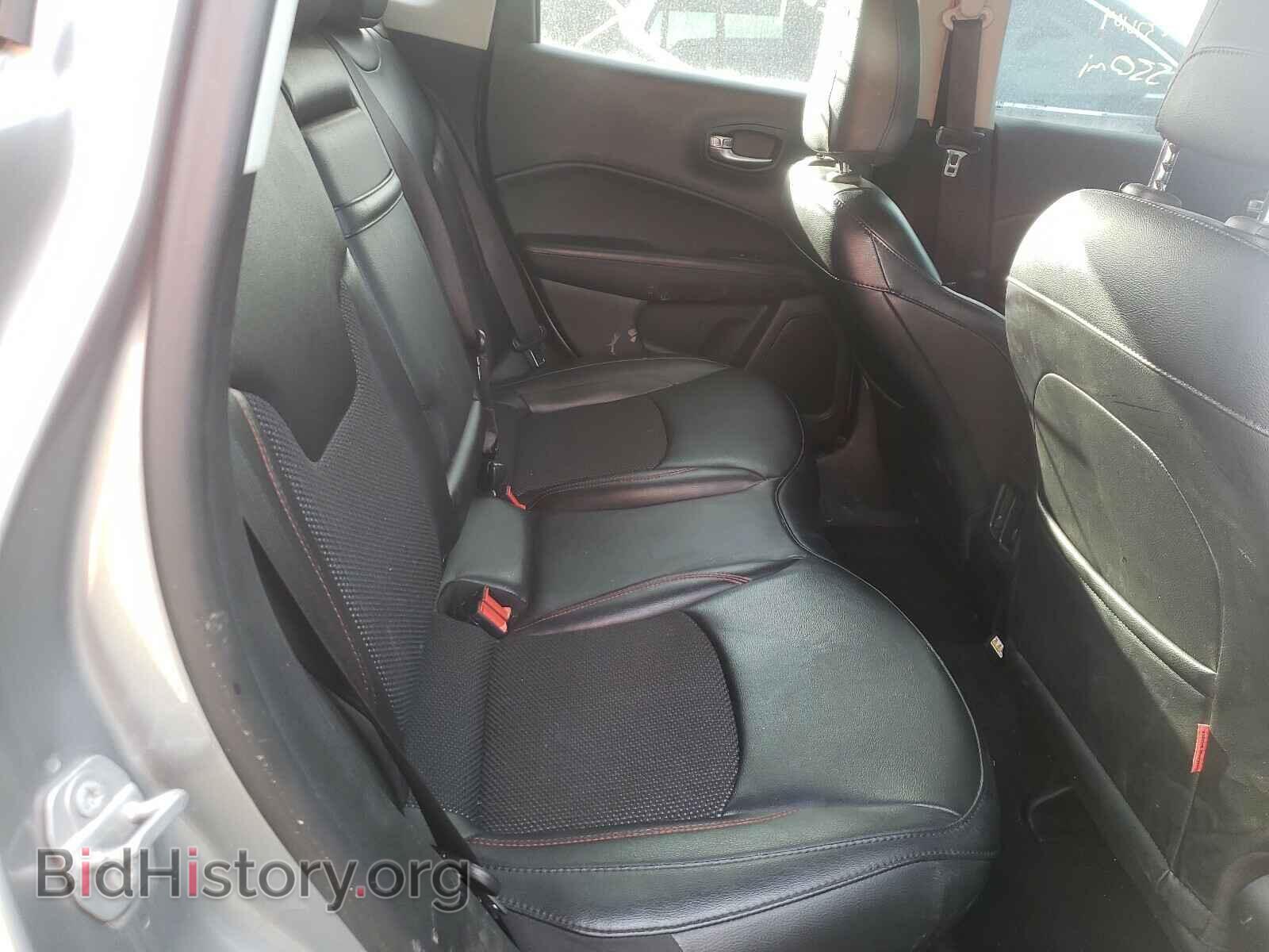 2019 JEEP COMPASS - VIN: 3C4NJDDB8KT733490 - Фото 6