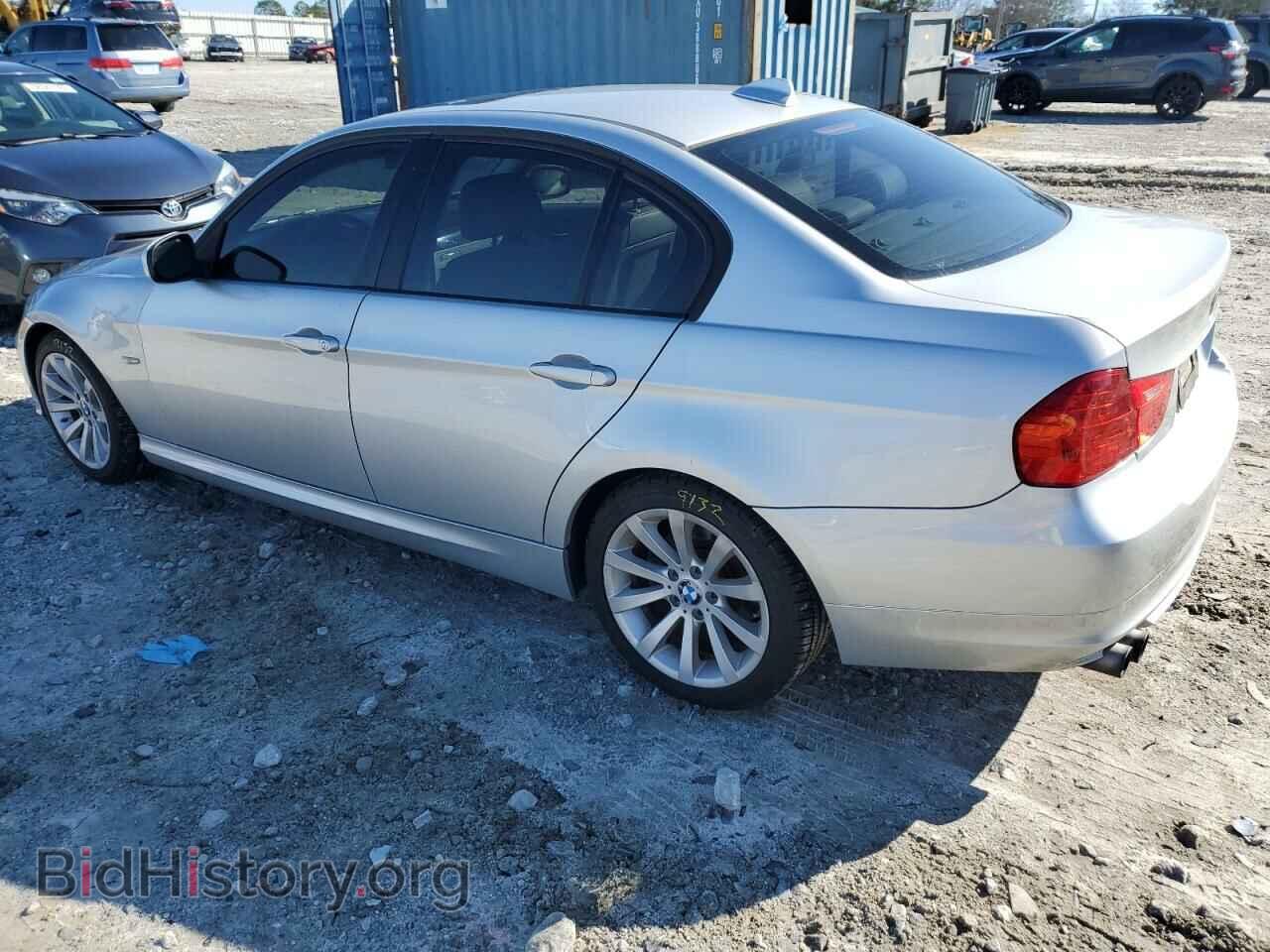 2011 BMW 3 SERIES - VIN: WBAPH7C53BE461266 - Фото 2