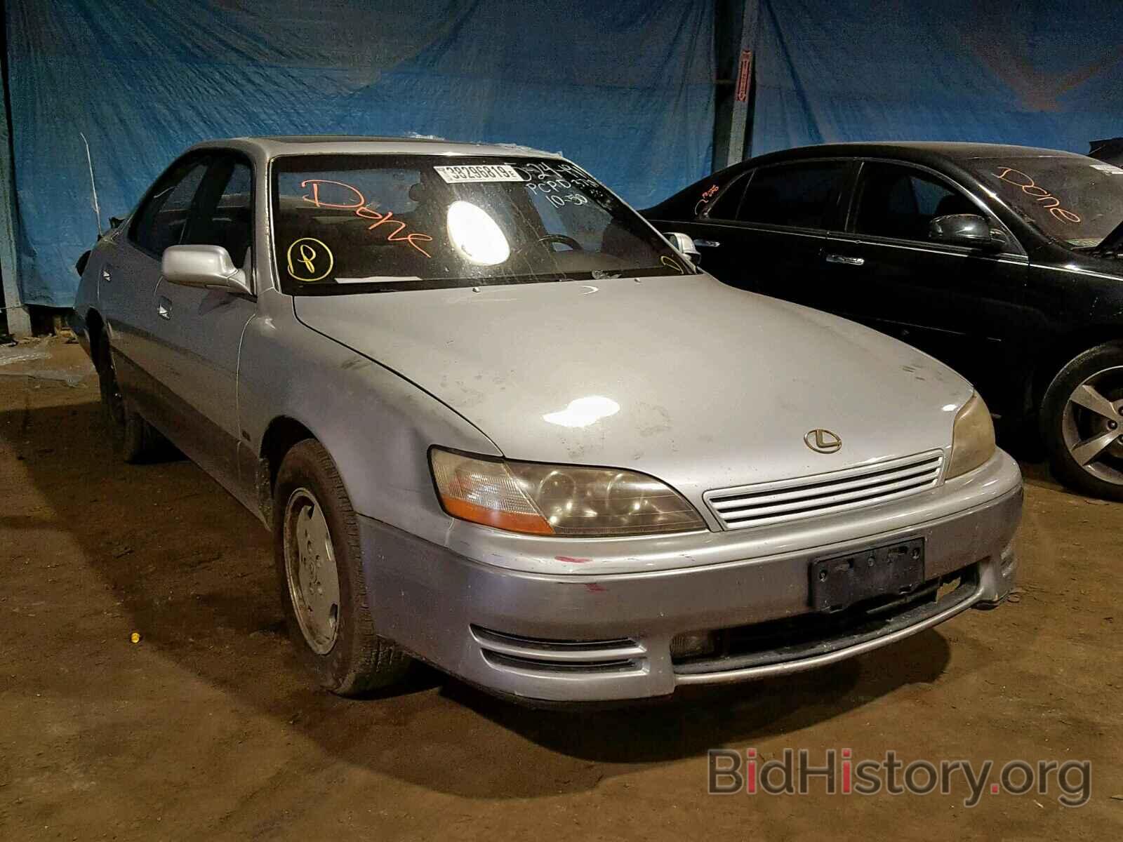 Photo JT8BF12G1T0163718 - LEXUS ES300 1996