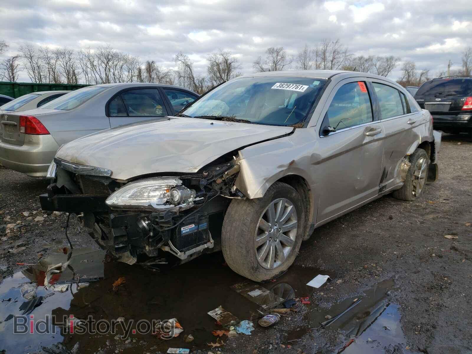 2014 CHRYSLER 200 - VIN: 1C3CCBBBXEN128484 - Фото 2