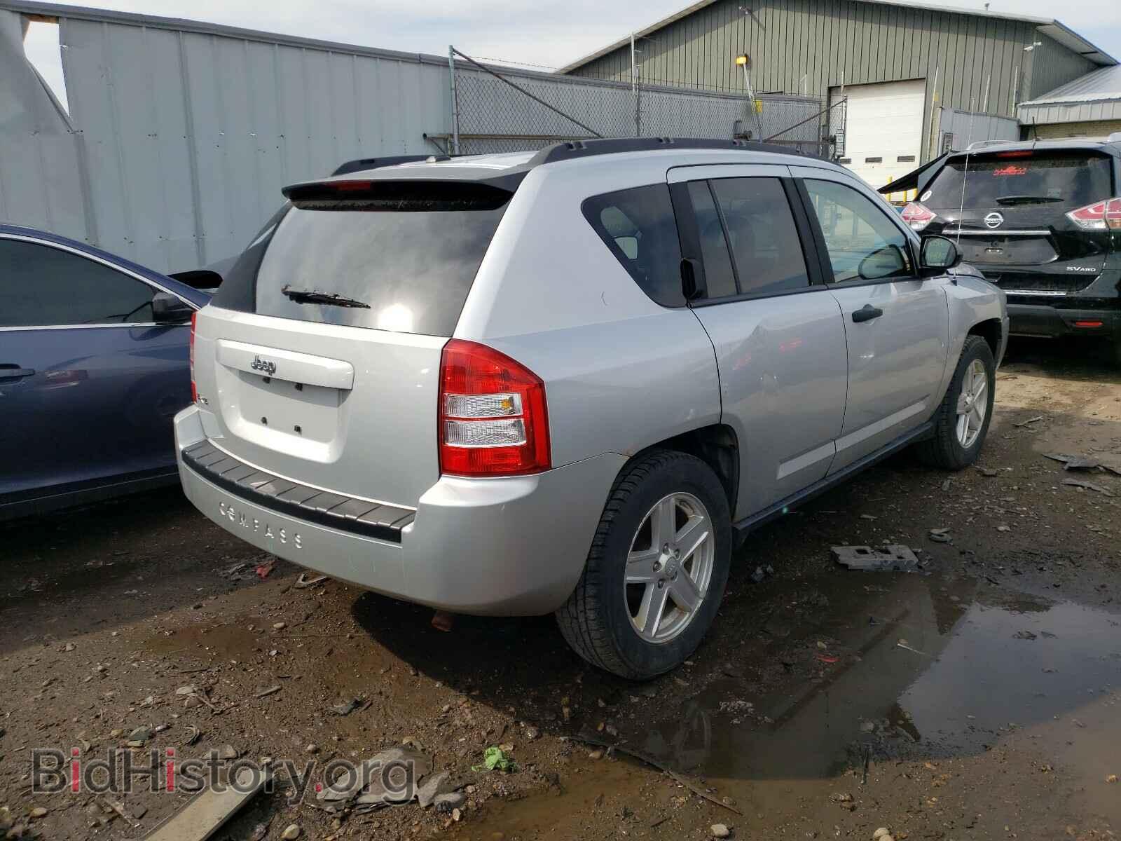 2007 JEEP COMPASS - VIN: 1J8FF47W17D586231 - Фото 4