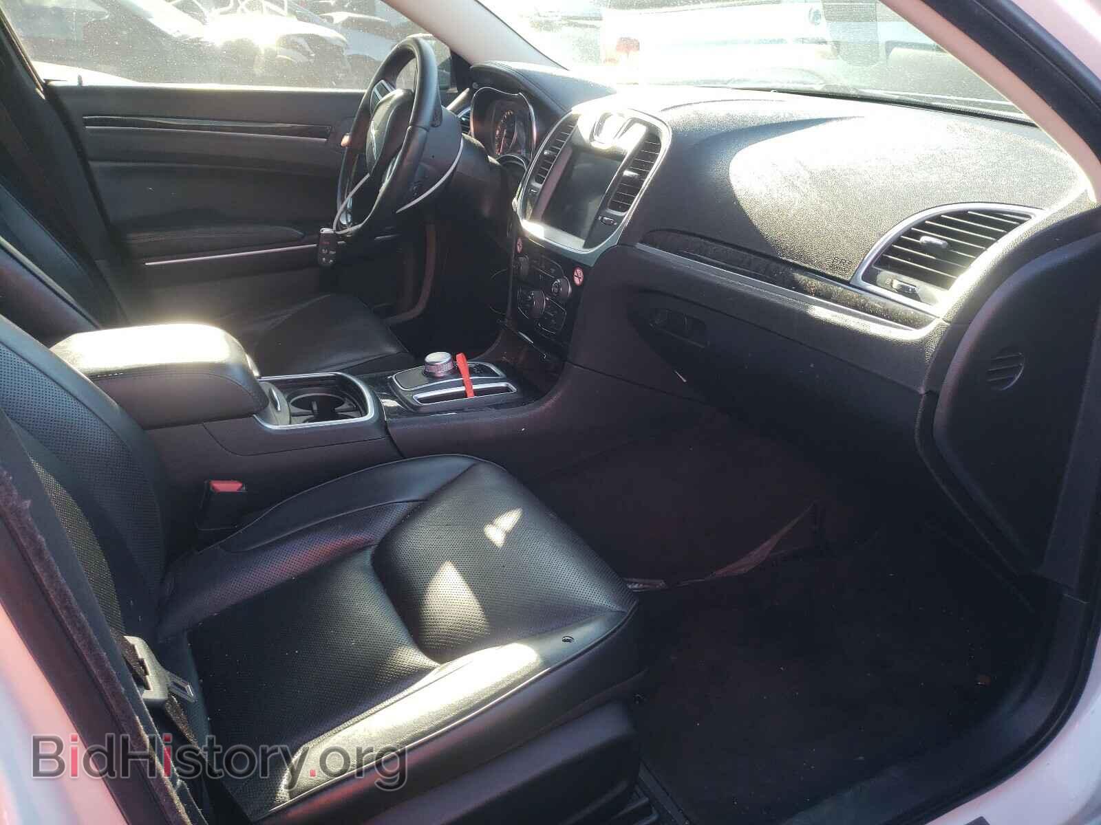 2019 CHRYSLER 300 - VIN: 2C3CCAEG0KH527961 - Фото 5